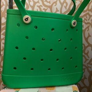L/Xl Original BoggBag. Color: Green with Envy